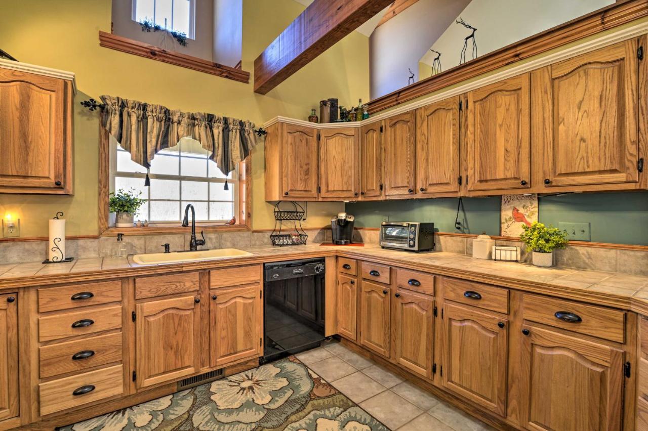 Private Family Home With Deck, Porch And Forest Views! McComas Beach Eksteriør bilde